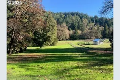 5979 Willis Creek Rd, Winston, OR 97496 - Photo 3