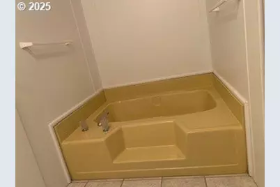 5979 Willis Creek Rd, Winston, OR 97496 - Photo 17