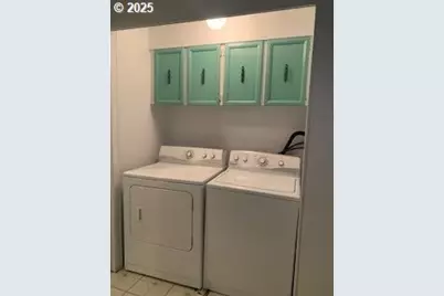 5979 Willis Creek Rd, Winston, OR 97496 - Photo 15