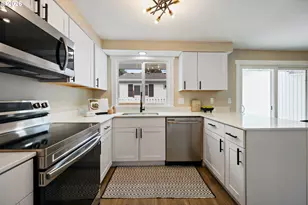 4716 NE 112th Ave, Portland, OR 97220 - Photo 7