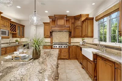 13264 Goodall Rd, Lake Oswego, OR 97034 - Photo 17