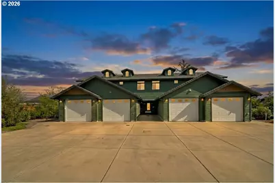 1726 32nd St, Florence, OR 97439 - Photo 1