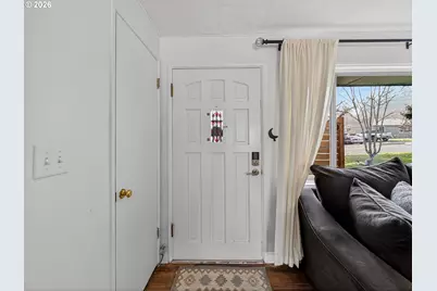 2230 Cleveland St, Eugene, OR 97405 - Photo 9