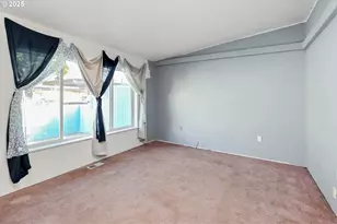 5510 E St, Springfield, OR 97478 - Photo 7