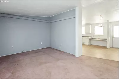 5510 E St, Springfield, OR 97478 - Photo 9