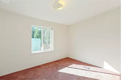 5510 E St, Springfield, OR 97478 - Photo 17