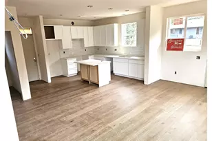 2763 SE 101st Ave, Portland, OR 97266 - Photo 3