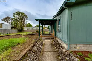 88756 Sprague St, Elmira, OR 97437 - Photo 3