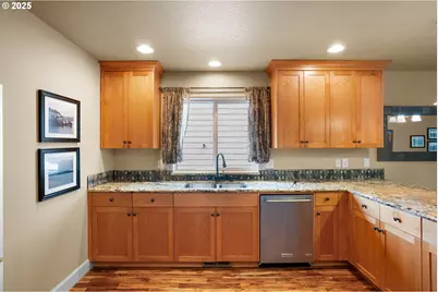 150 SE Muirfield Ave, Salem, OR 97306 - Photo 13