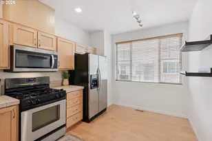 15400 SW Mallard Dr, Beaverton, OR 97007 - Photo 9