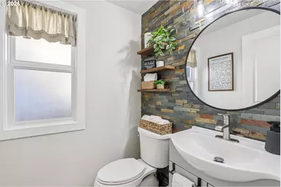 1702 NE 70th St, Vancouver, WA 98665 - Photo 15