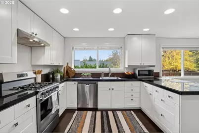 21565 SW Alsea Ct, Tualatin, OR 97062 - Photo 13