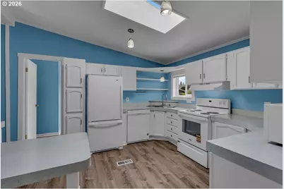 12450 SW Fischer Rd #235, Portland, OR 97224 - Photo 9