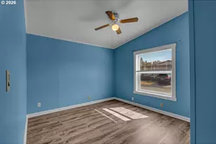 12450 SW Fischer Rd, Portland, OR 97224 - Photo 15