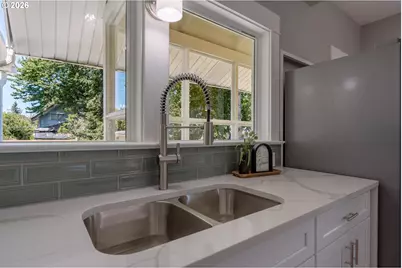 2027 N Webster St, Portland, OR 97217 - Photo 21