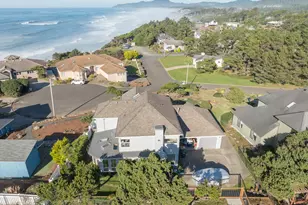 573 NW 54th Ct, Newport, OR 97365 - Photo 41