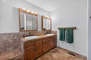 269 Bailey Dr, Roseburg, OR 97471 - Photo 21