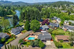 1308 NW Garden St, Roseburg, OR 97471 - Photo 41