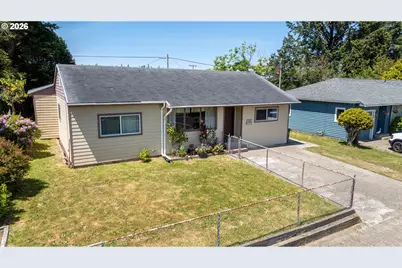 1726 Johnson St, North Bend, OR 97459 - Photo 1