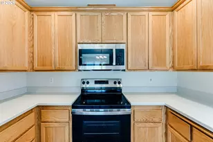6084 Rombauer Rd, Eugene, OR 97402 - Photo 5