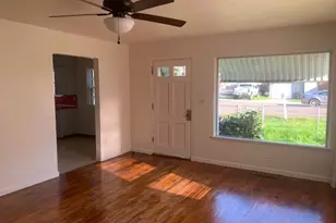 1672 NW Dogwood St, Roseburg, OR 97471 - Photo 5