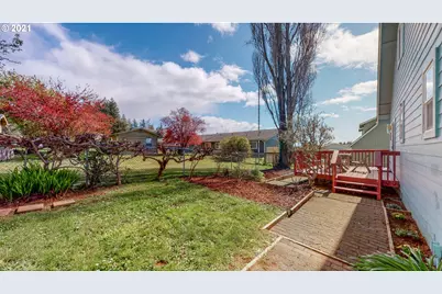 545 Hassett St, Brookings, OR 97415 - Photo 25