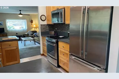 1410 Graham Dr, Kelso, WA 98626 - Photo 11