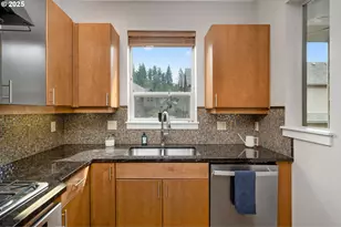 10258 SW Taylor St, Portland, OR 97225 - Photo 13