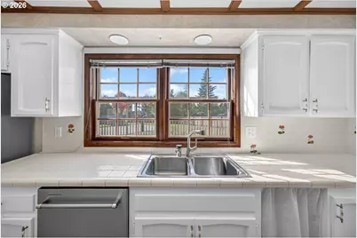 357 NW 170th Dr, Beaverton, OR 97006 - Photo 9