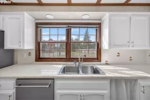 357 NW 170th Dr, Beaverton, OR 97006 - Photo 9