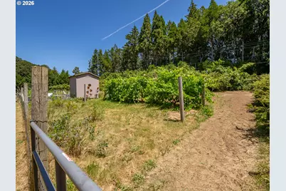 2813 NE Roberts Ln, Newberg, OR 97132 - Photo 39