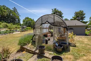 2813 NE Roberts Ln, Newberg, OR 97132 - Photo 33
