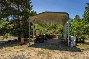 2813 NE Roberts Ln, Newberg, OR 97132 - Photo 31