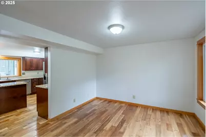 2314 NW Beaumont Ln, Albany, OR 97321 - Photo 3