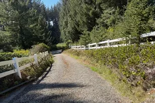 95717 Pinewood Ln, Brookings, OR 97415 - Photo 37