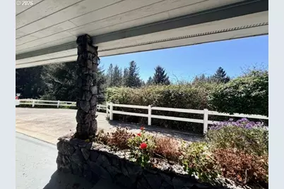 95717 Pinewood Ln, Brookings, OR 97415 - Photo 3