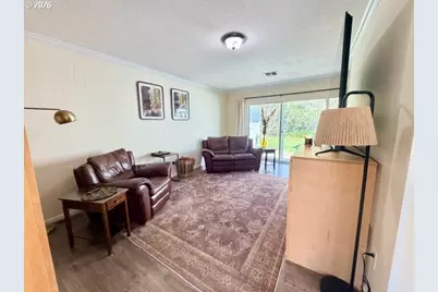 95717 Pinewood Ln, Brookings, OR 97415 - Photo 9