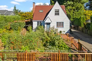 2138 SE 76th Ave, Portland, OR 97215 - Photo 5