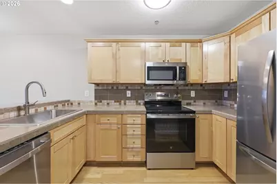 318 NE Roberts Ave #203, Gresham, OR 97030 - Photo 9