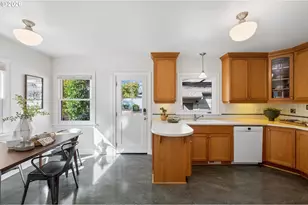 1403 SE Rex St, Portland, OR 97202 - Photo 13