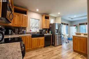 5270 Crystal St, Salem, OR 97305 - Photo 9