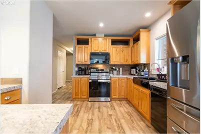 5270 Crystal St, Salem, OR 97305 - Photo 7