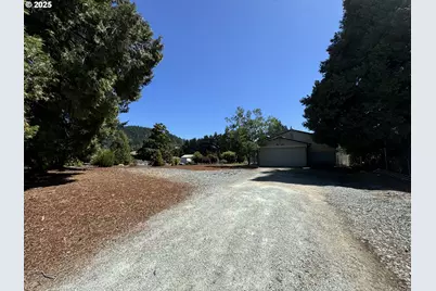 166 Peacock Ln, Myrtle Creek, OR 97457 - Photo 29