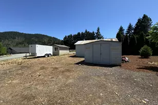 166 Peacock Ln, Myrtle Creek, OR 97457 - Photo 25