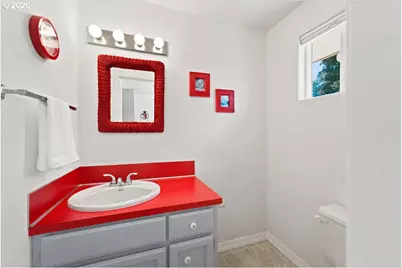 1222 NE Leo St, Keizer, OR 97303 - Photo 23