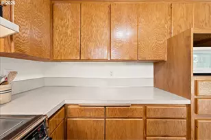 1222 NE Leo St, Keizer, OR 97303 - Photo 13