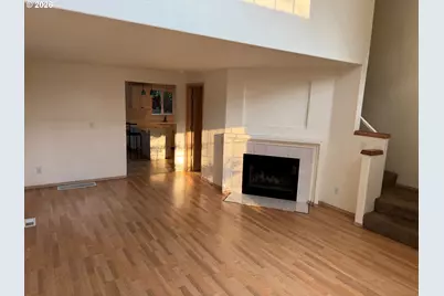 2713 SW Hume Ct, Portland, OR 97219 - Photo 3