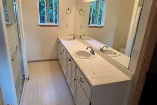 2713 SW Hume Ct, Portland, OR 97219 - Photo 19