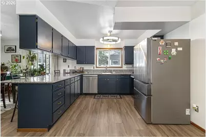 14850 NE Rose Pkwy, Portland, OR 97230 - Photo 11