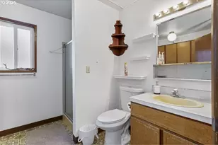 14850 NE Rose Pkwy, Portland, OR 97230 - Photo 21